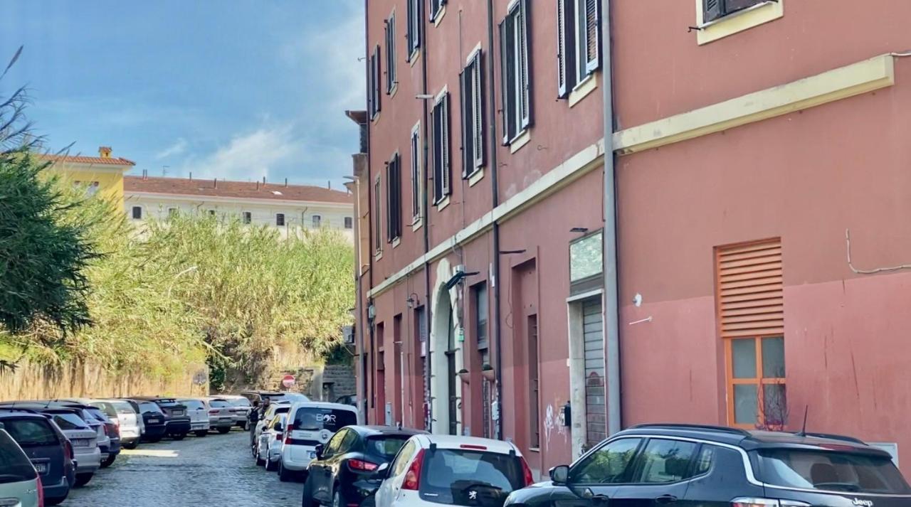 Guest Art Trastevere Station With Ac Рим Экстерьер фото