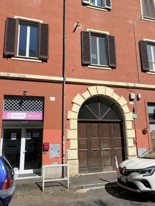 Guest Art Trastevere Station With Ac Рим Экстерьер фото
